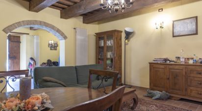 House 0 rooms of 309 m² in Fano (61032)