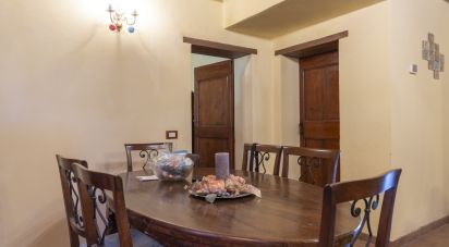 House 0 rooms of 309 m² in Fano (61032)