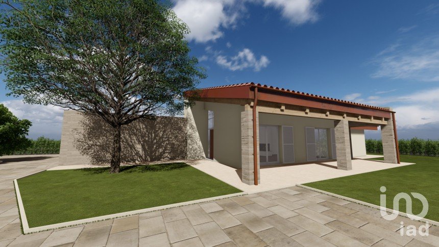 Terreno di 600 m² in Osimo (60027)