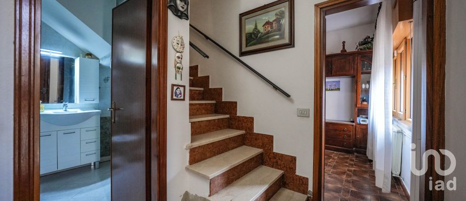 Casa di paese 7 locali di 144 m² in Ostellato (44020)