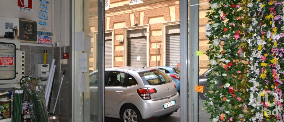 Shop / premises commercial of 400 m² in Genova (16151)