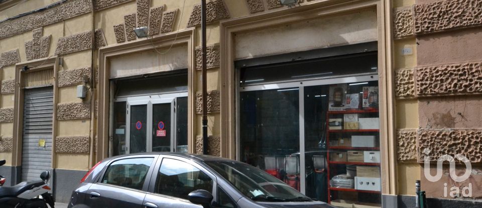 Shop / premises commercial of 400 m² in Genova (16151)