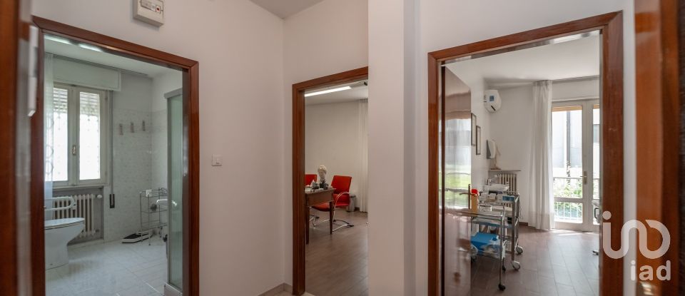 Four-room apartment of 140 m² in Padova (35143)