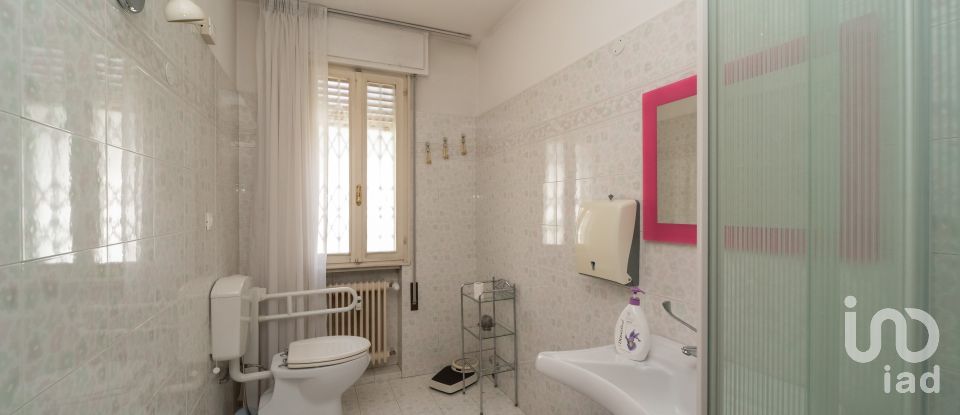 Four-room apartment of 140 m² in Padova (35143)