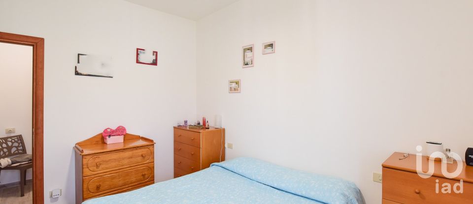 Trilocale di 104 m² a Sovico (20845)