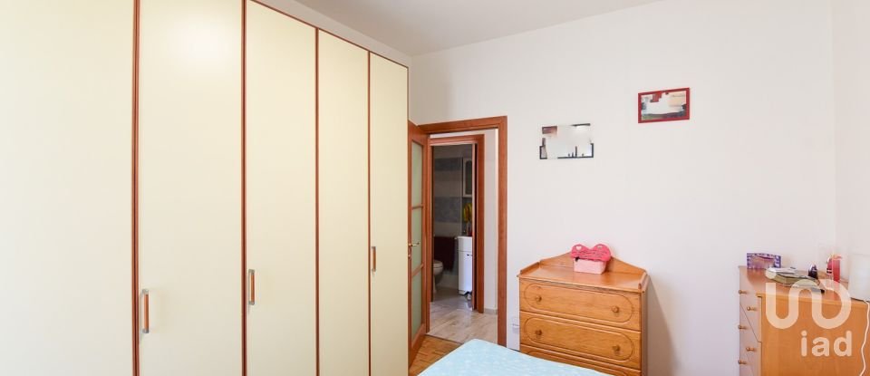 Trilocale di 104 m² a Sovico (20845)