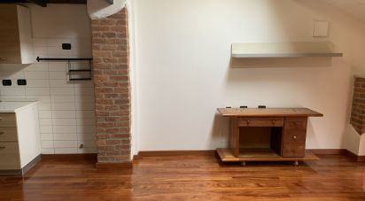 Two-room apartment of 68 m² in Senago (20030)
