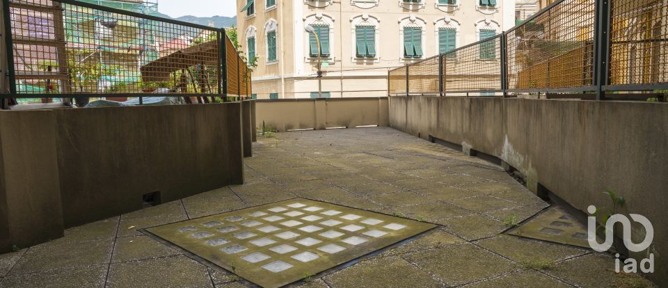 Four-room apartment of 109 m² in Genova (16161)