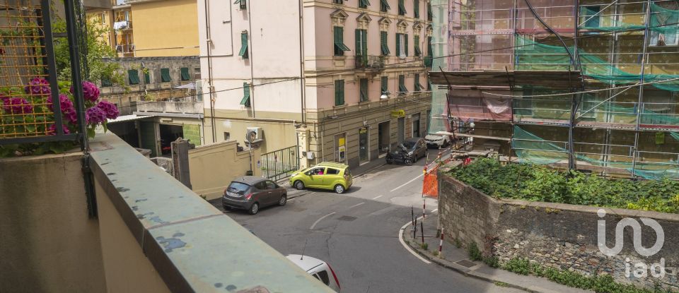 Four-room apartment of 109 m² in Genova (16161)