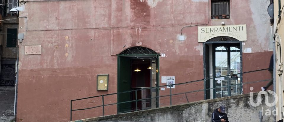 Restaurant of 120 m² in Genova (16128)