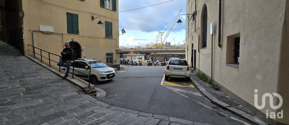 Restaurant of 120 m² in Genova (16128)