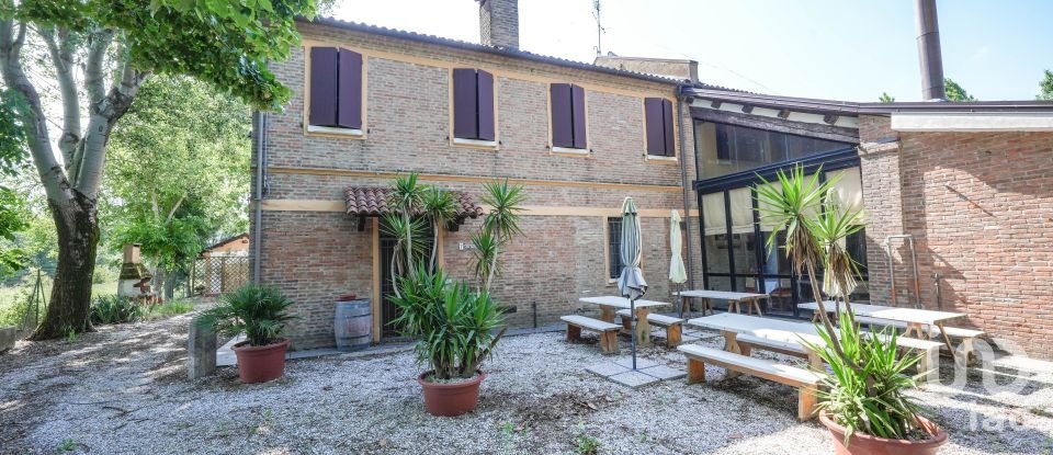 Hotel-ristorante di 442 m² in Massa Fiscaglia (44025)