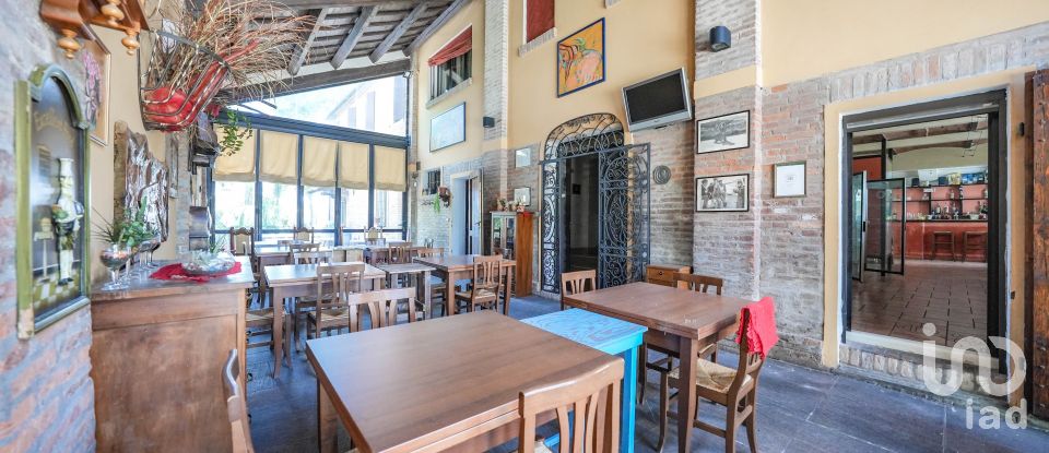 Hotel-restaurant of 442 m² in Massa Fiscaglia (44025)