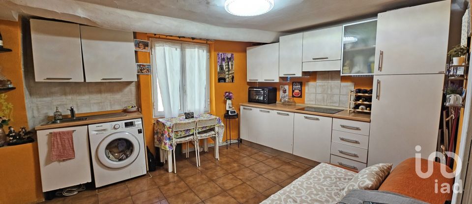 Two-room apartment of 35 m² in Genova (16127)