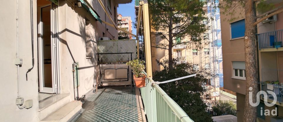 Four-room apartment of 62 m² in Genova (16138)