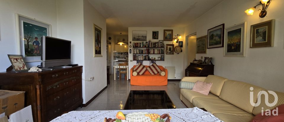 Apartment 5 rooms of 95 m² in Genova (16148)