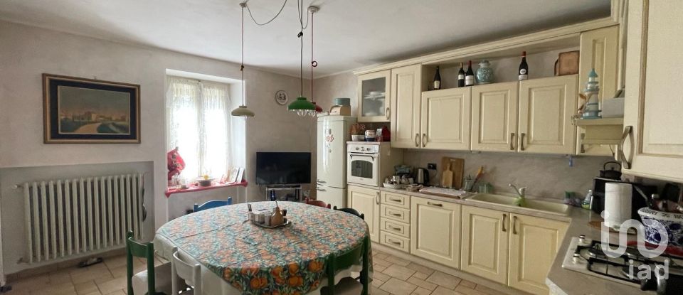 Mansion 2 rooms of 150 m² in Solferino (46040)