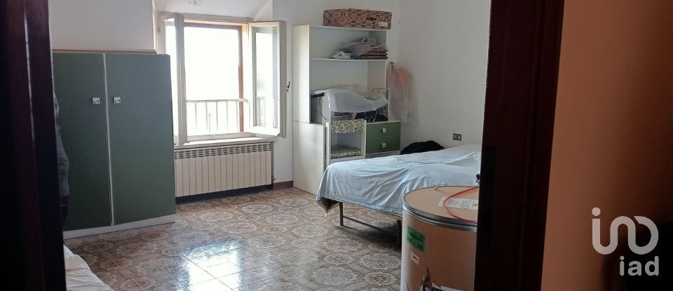 Costruzione di 167 m² in Mondolfo (61037)