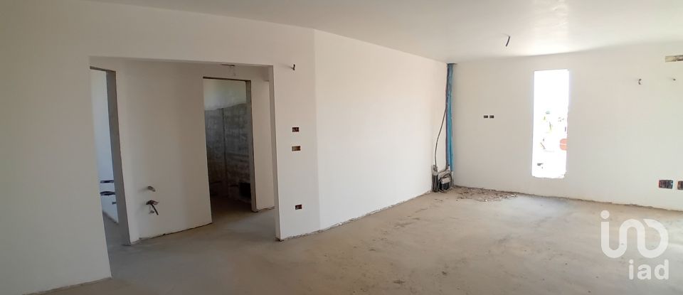 Villa 7 locali di 195 m² in Alliste (73040)