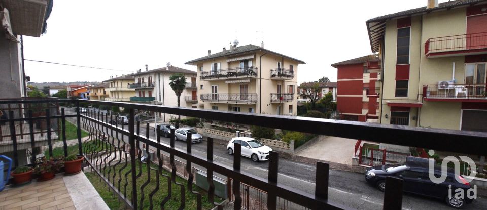 Three-room apartment of 70 m² in Mondavio (61040)