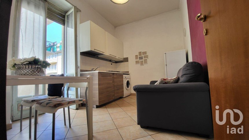 Two-room apartment of 50 m² in Torino (10145)