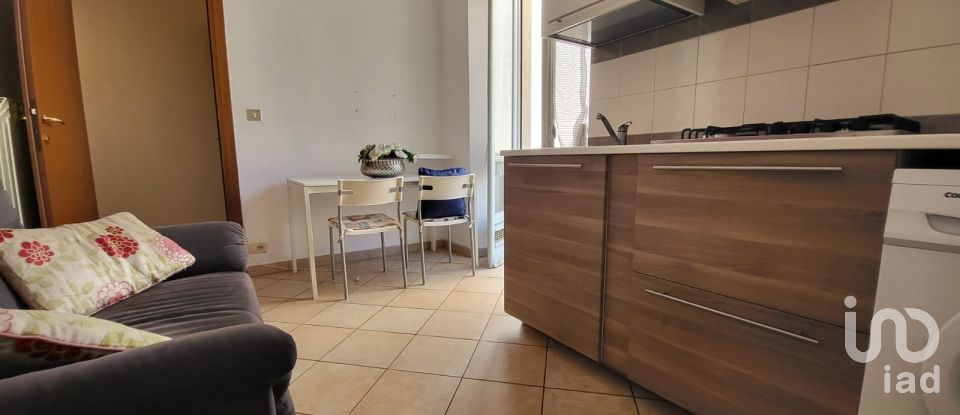 Two-room apartment of 50 m² in Torino (10145)