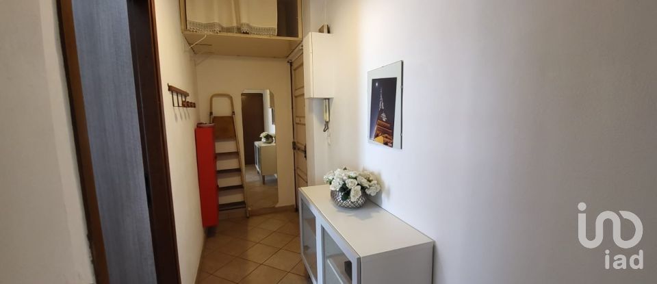 Two-room apartment of 50 m² in Torino (10145)