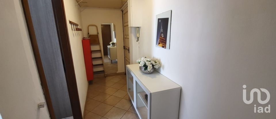 Two-room apartment of 50 m² in Torino (10145)