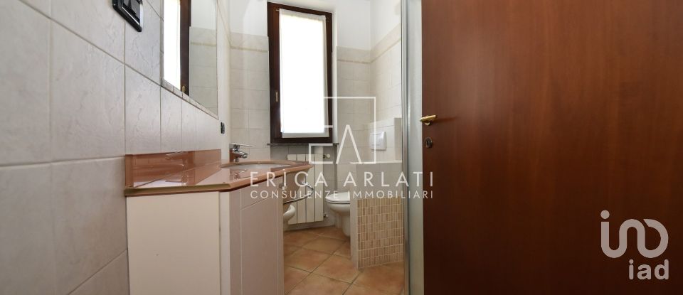 Apartment 7 rooms of 115 m² in Valmorea (22070)