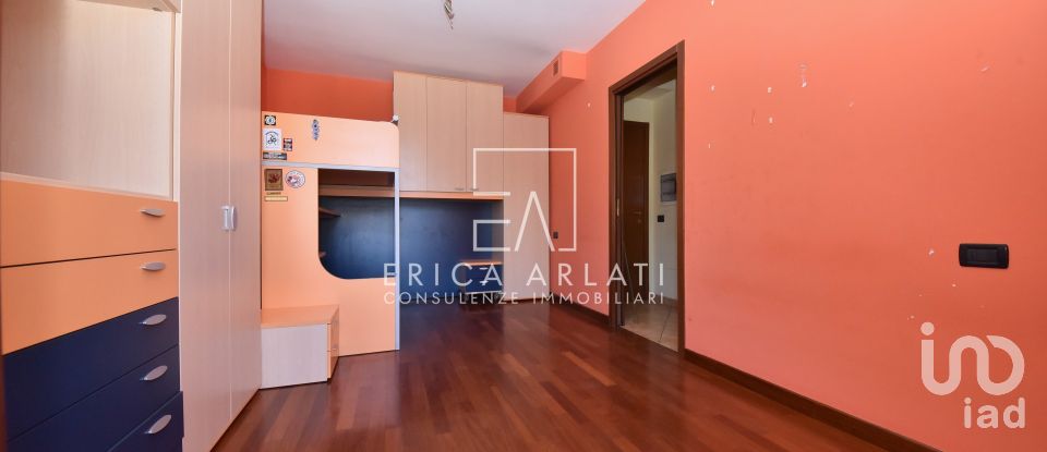 Apartment 7 rooms of 115 m² in Valmorea (22070)