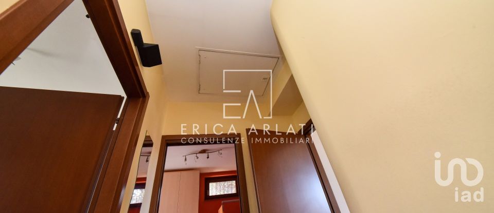 Apartment 7 rooms of 115 m² in Valmorea (22070)