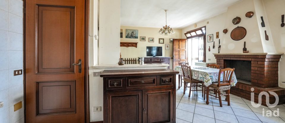 Traditional house 4 rooms of 104 m² in Ostellato (44020)