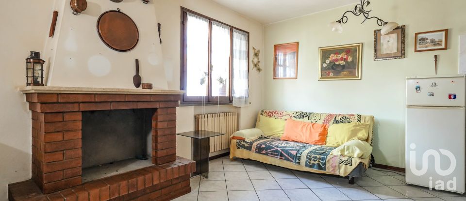 Traditional house 4 rooms of 104 m² in Ostellato (44020)