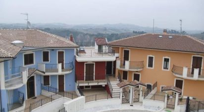 Villa a schiera 7 locali di 221 m² in Appignano del Tronto (63083)