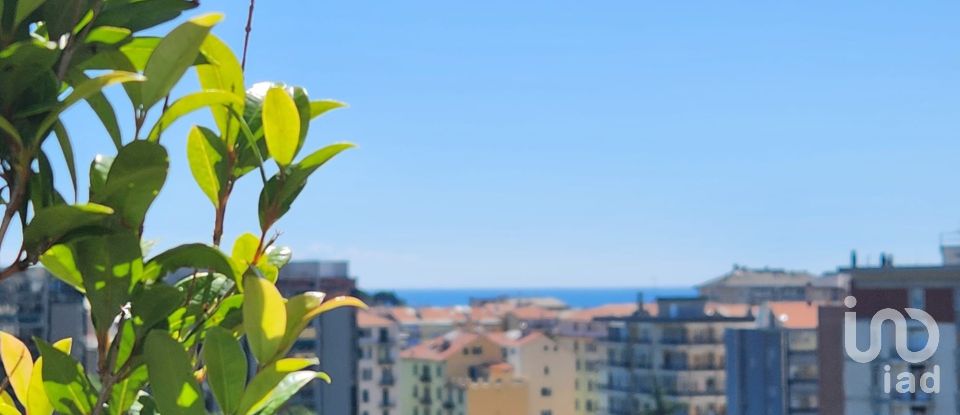 Apartment 7 rooms of 175 m² in Savona (17100)