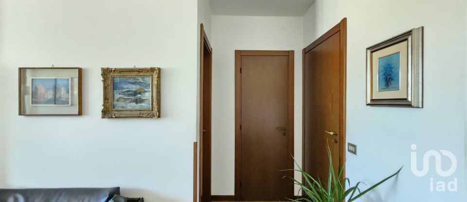 Apartment 7 rooms of 175 m² in Savona (17100)