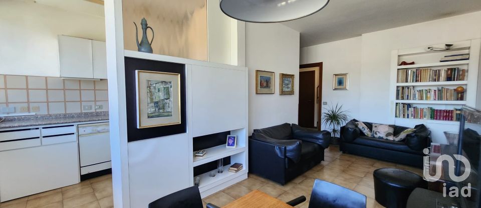 Appartamento 7 locali di 175 m² a Savona (17100)