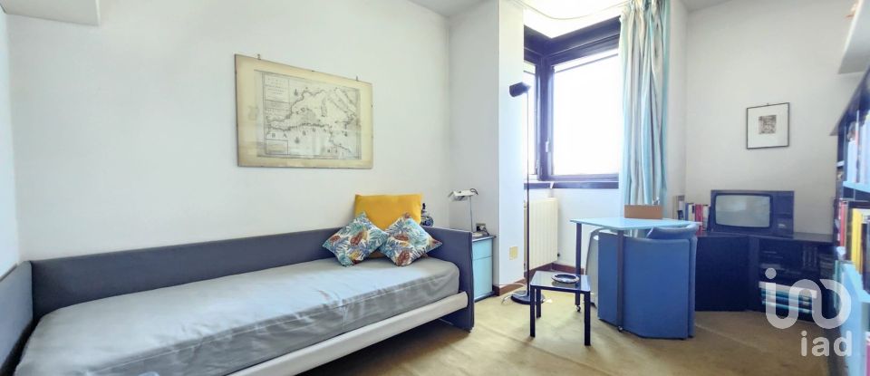 Apartment 7 rooms of 175 m² in Savona (17100)