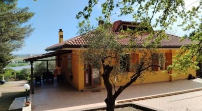 Farm 15 rooms of 450 m² in Rimini (47923)