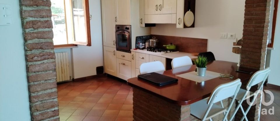 Farm 15 rooms of 450 m² in Rimini (47923)