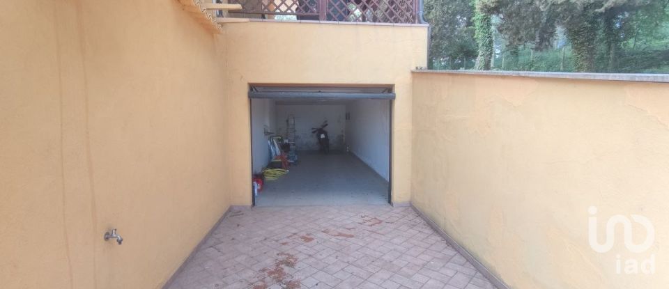 Villa 15 locali di 450 m² in Rimini (47923)