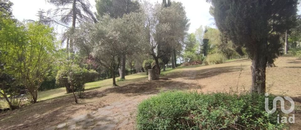 Villa 15 locali di 450 m² in Rimini (47923)