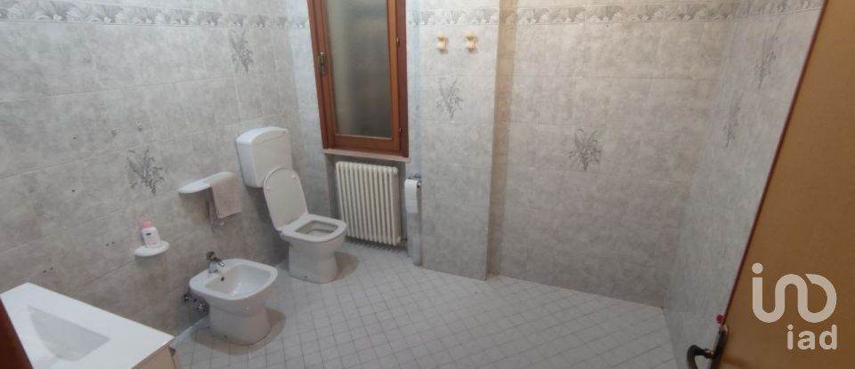 Villa 15 locali di 450 m² in Rimini (47923)