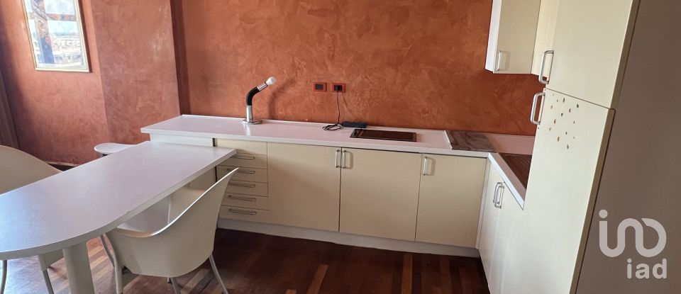 Palazzo / Stabile 2 locali di 40 m² a Padova (35137)