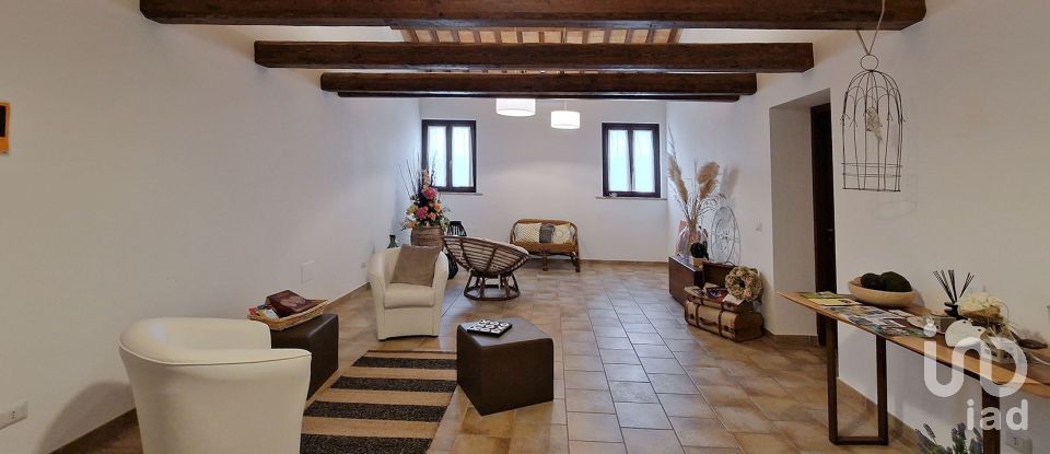 Farm 15 rooms of 520 m² in Recanati (62019)