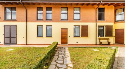 Traditional house 5 rooms of 144 m² in Comabbio (21020)