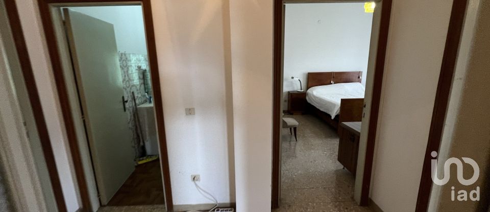 Appartamento 7 locali di 128 m² a Falerone (63837)