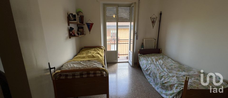 Appartamento 7 locali di 128 m² a Falerone (63837)