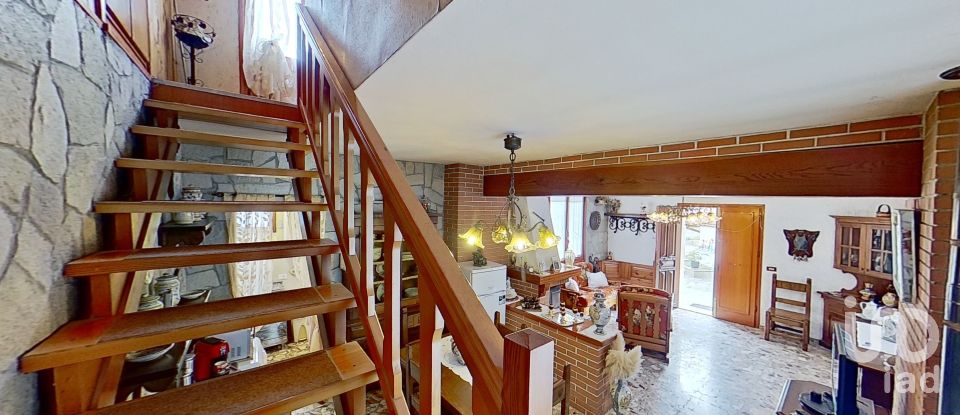 Casa 8 locali di 180 m² in Ovada (15076)