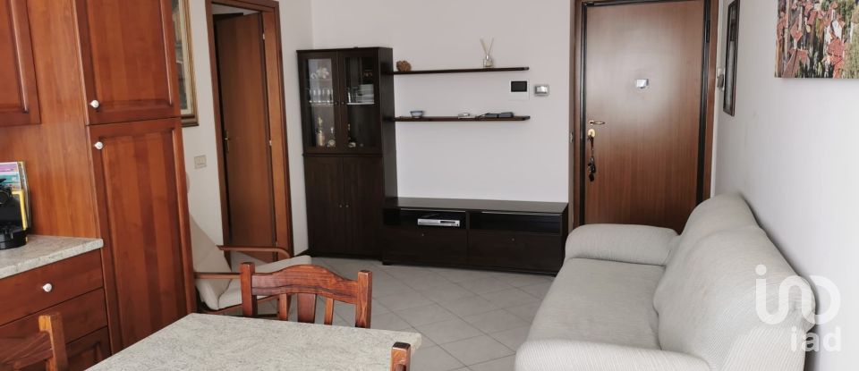 Two-room apartment of 55 m² in Rovellasca (22069)